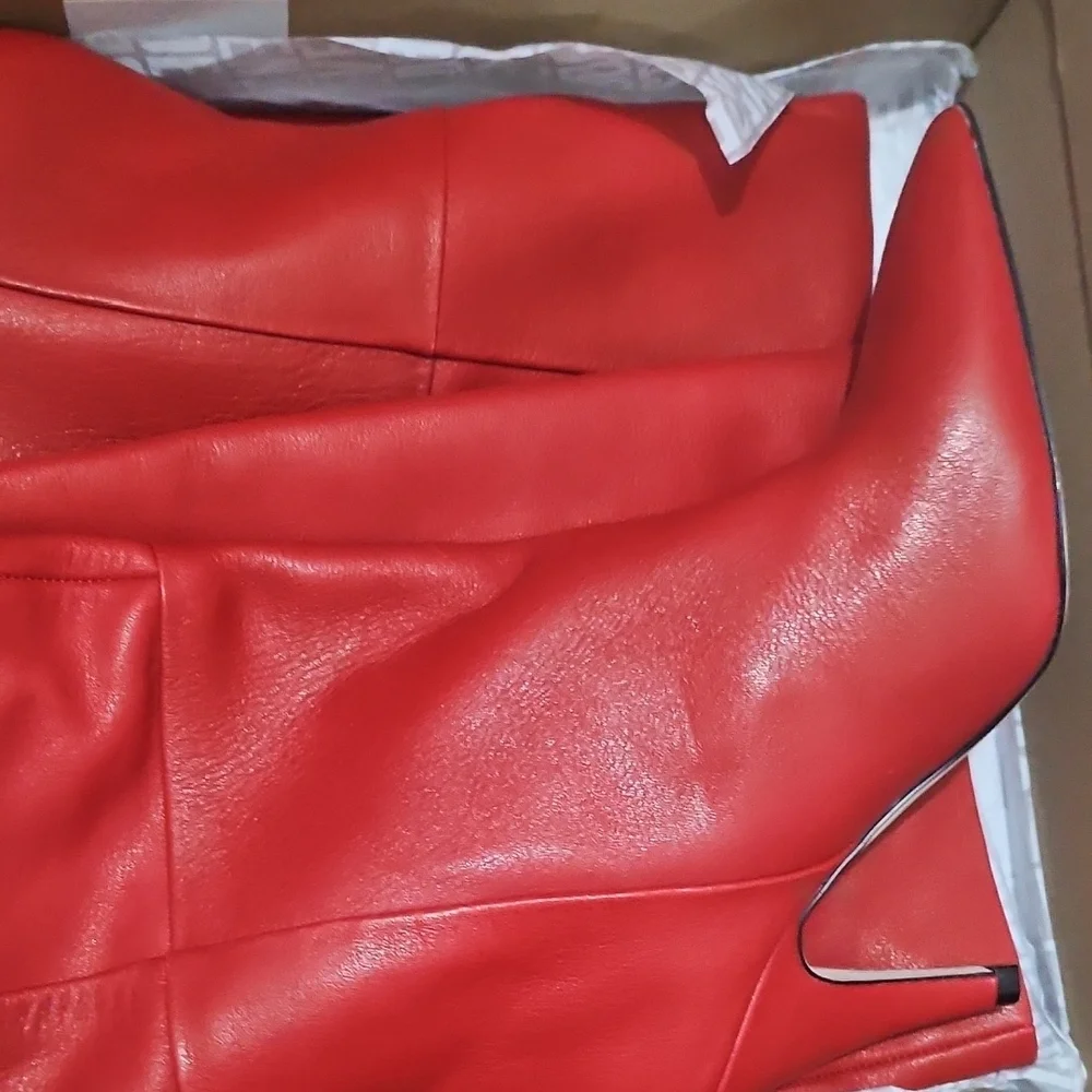 Steve Madden Women's Bellamie Knee-High Slouch Dress Boots - Red Le. USED ONCE